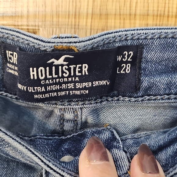 Hollister Super Skinny Jeans - Light Blue - Picture 2 of 10